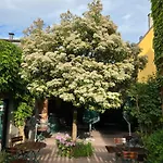 Hotel Kaiserstuehler-hof 3*