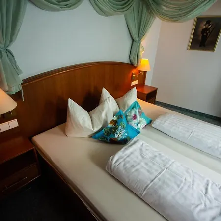 Kaiserstuehler-hof 3*