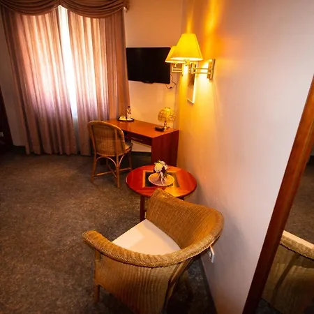 فندق Kaiserstuehler-hof 3*