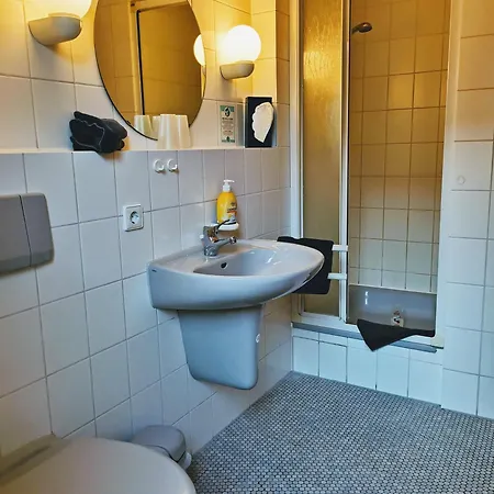 Kaiserstuehler-hof 3*