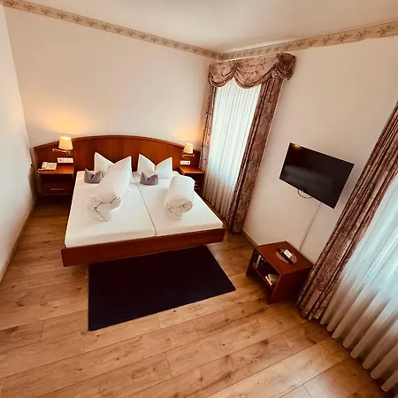 Kaiserstühler-hof 3*