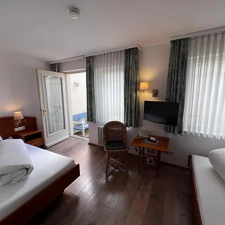 Kaiserstuehler-hof Hotel 3*