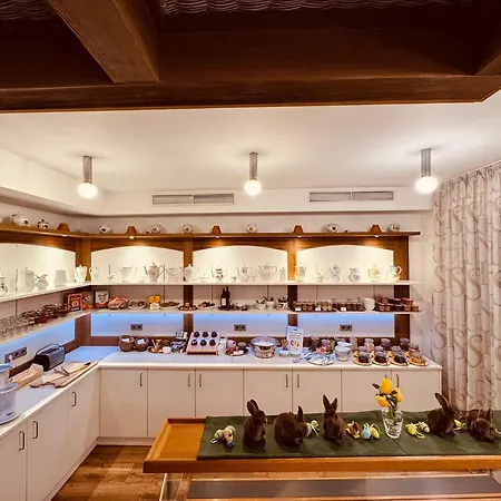 Kaiserstuehler-hof Hotel 3*