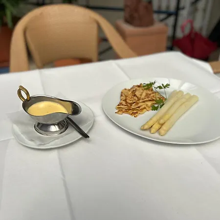 Kaiserstuehler-hof Hotel 3*