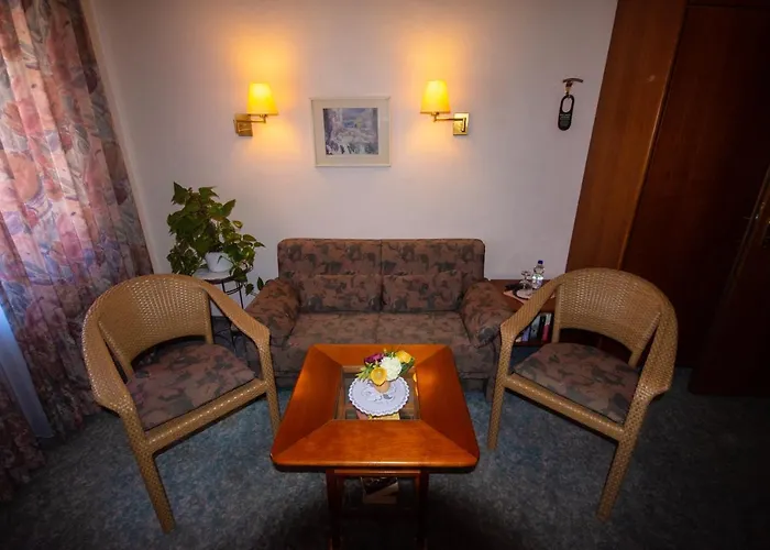 Kaiserstuehler-hof 3*